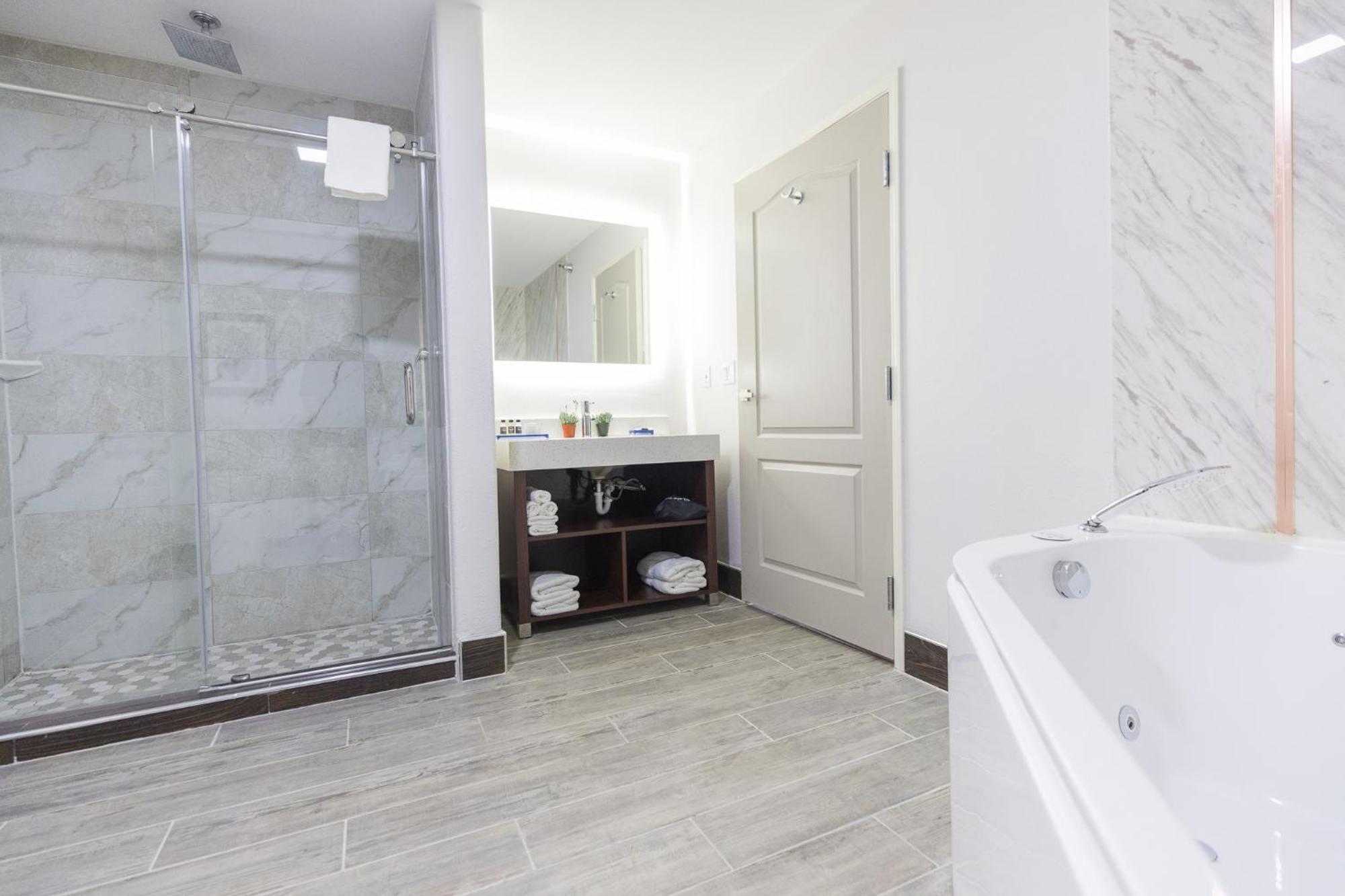 The Leo Collection Detroit, Ascend Hotel Collection Lincoln Park Exterior photo